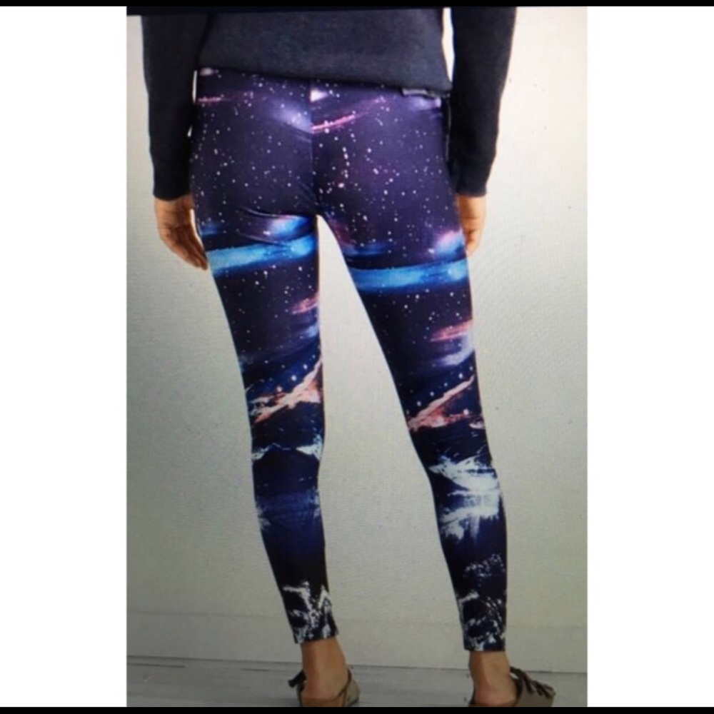 American Eagle Legging GALAXY Size XL.  NWOT.